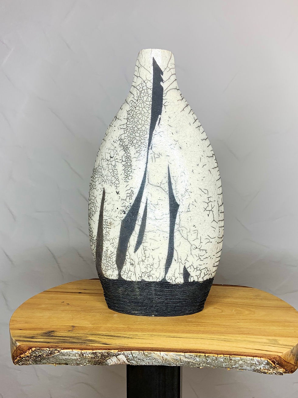 Miniaturbild: Vase mit farbloser Glasur und Craquelé 
