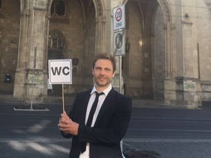 Öffentliche Zugänglichkeit des WC im Rathaus