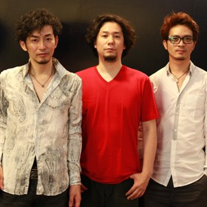 21(金)秋田慎治(P)坂崎拓也(B)加納樹麻（Ds）