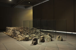 彫刻家 深田充夫展「水と大地」