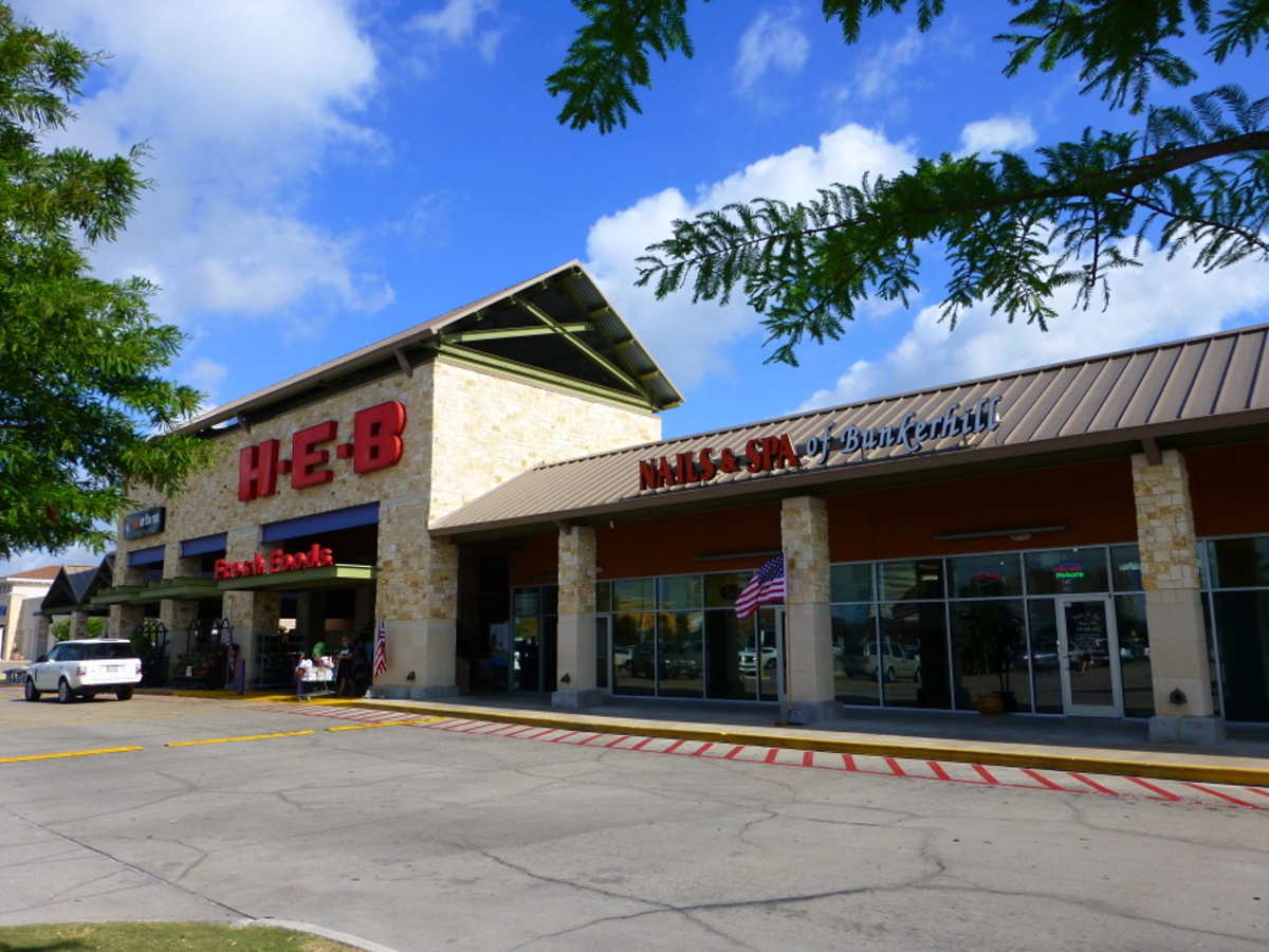 Nails and Spa of Bunker Hill About us