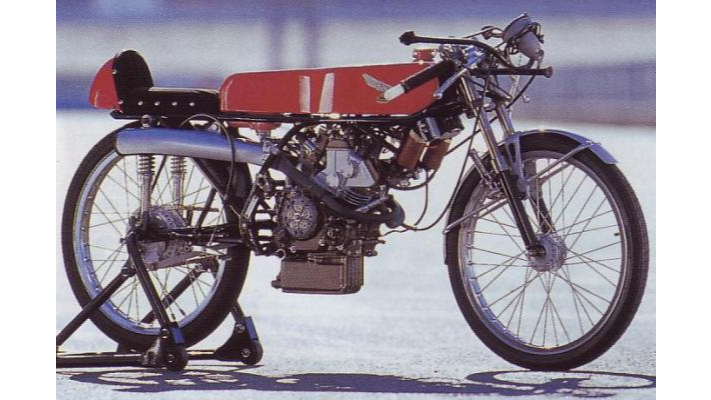1966, HONDA RC116 (50cc, 2 cilindros)