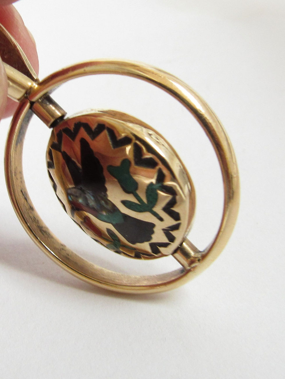 Thumbnail: Vintage 14k Gold Spinning Pendant w / Birds Made of Natural Stones
