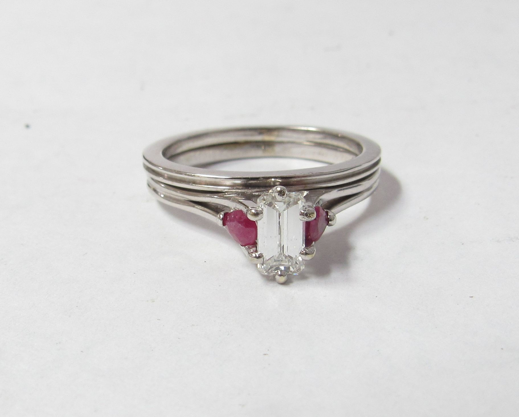 Solid 18k White Gold Ring w / VS Emerald Cut Natural Diamond & Rubies
