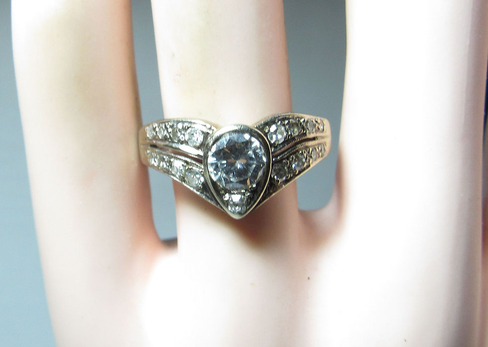 Thumbnail: Chevron Style 14k Solid White Gold Ring w / 1/2 ct VS Center Natural Diamond