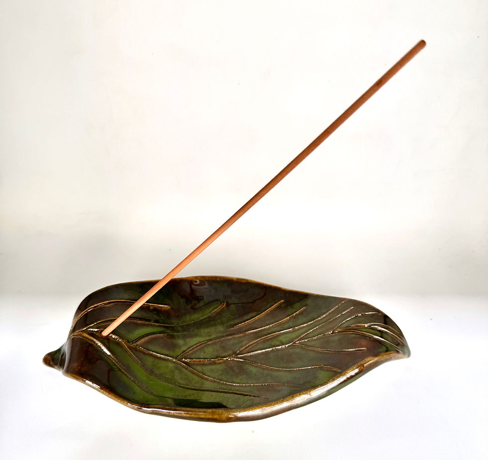 Thumbnail: Leaf Incense Holder