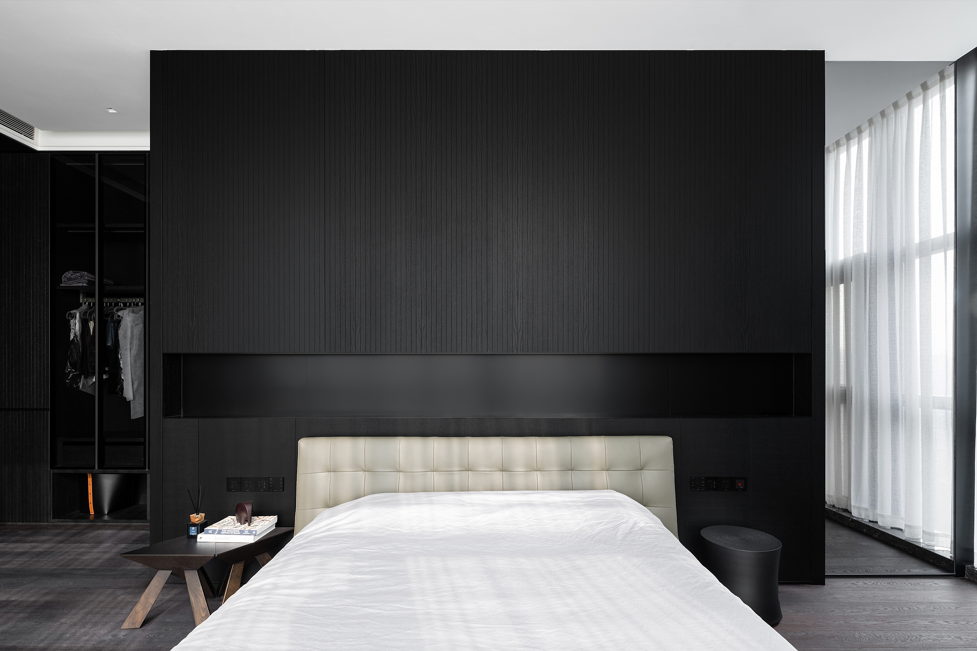 Bedroom luxury fit-outs