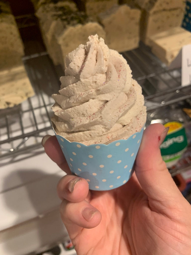 Thumbnail: Bubble bath Bomb Cupcakes