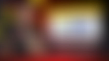 Professor Alonso comentando questões da PND durante o Review Pedagoflix, ajudando candidatos a revisarem para a prova de Formação Geral Docente.