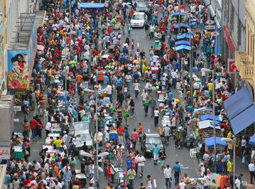 Chegada do Natal faz aumentar a desordem urbana nos centros de compras