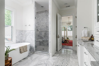 516 Master Shower.jpeg