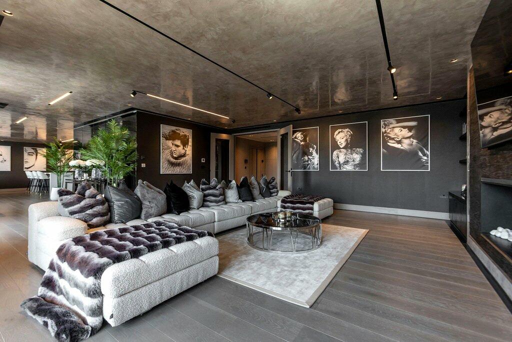 Amari London — RECEPTION