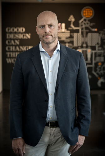 Porträt von Mann, "Good Design can change the world", Meinewebsite