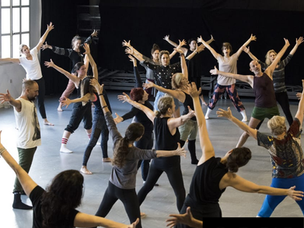 Gaga/people Class - 14.06.26 um 11:00