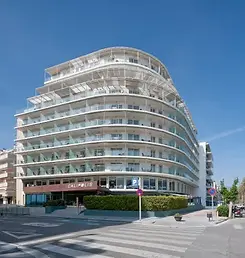 Fachade_Hotel_Calipolis_Sitges_O.webp