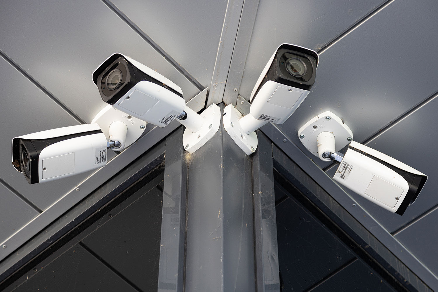 Medium Commercial - 16 Channel CCTV System