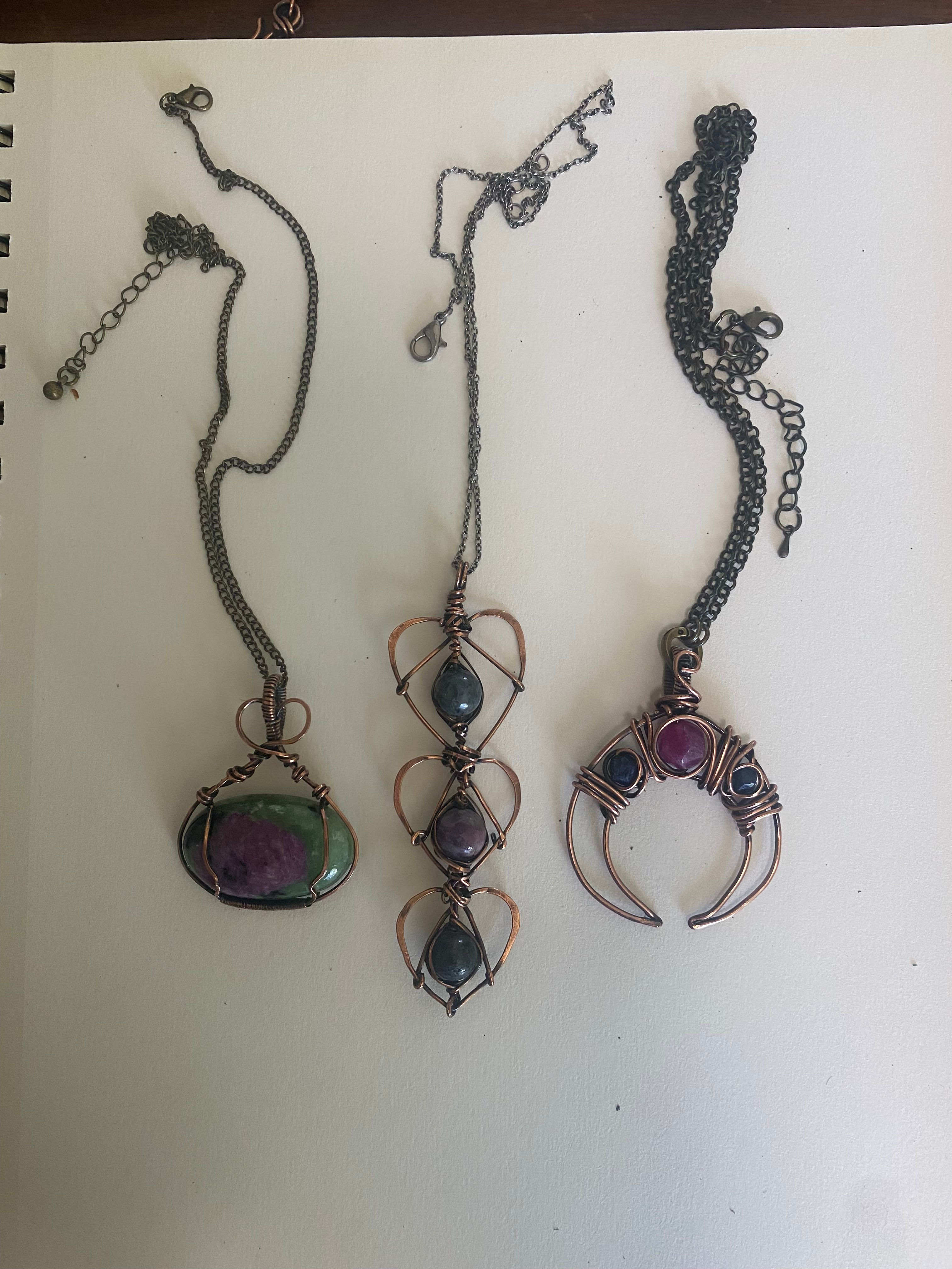 Pendant wrapped copper necklace