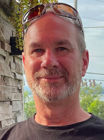 Housecalls is your trusted Ottawa contractor for interior renovations, outdoor projects, and reliable handyman repairs. With