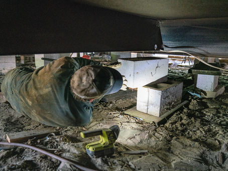 Mobile Home Leveling Support: How to Tell Your Florida Mobile Home is Not Level (Expert Detection Guide)