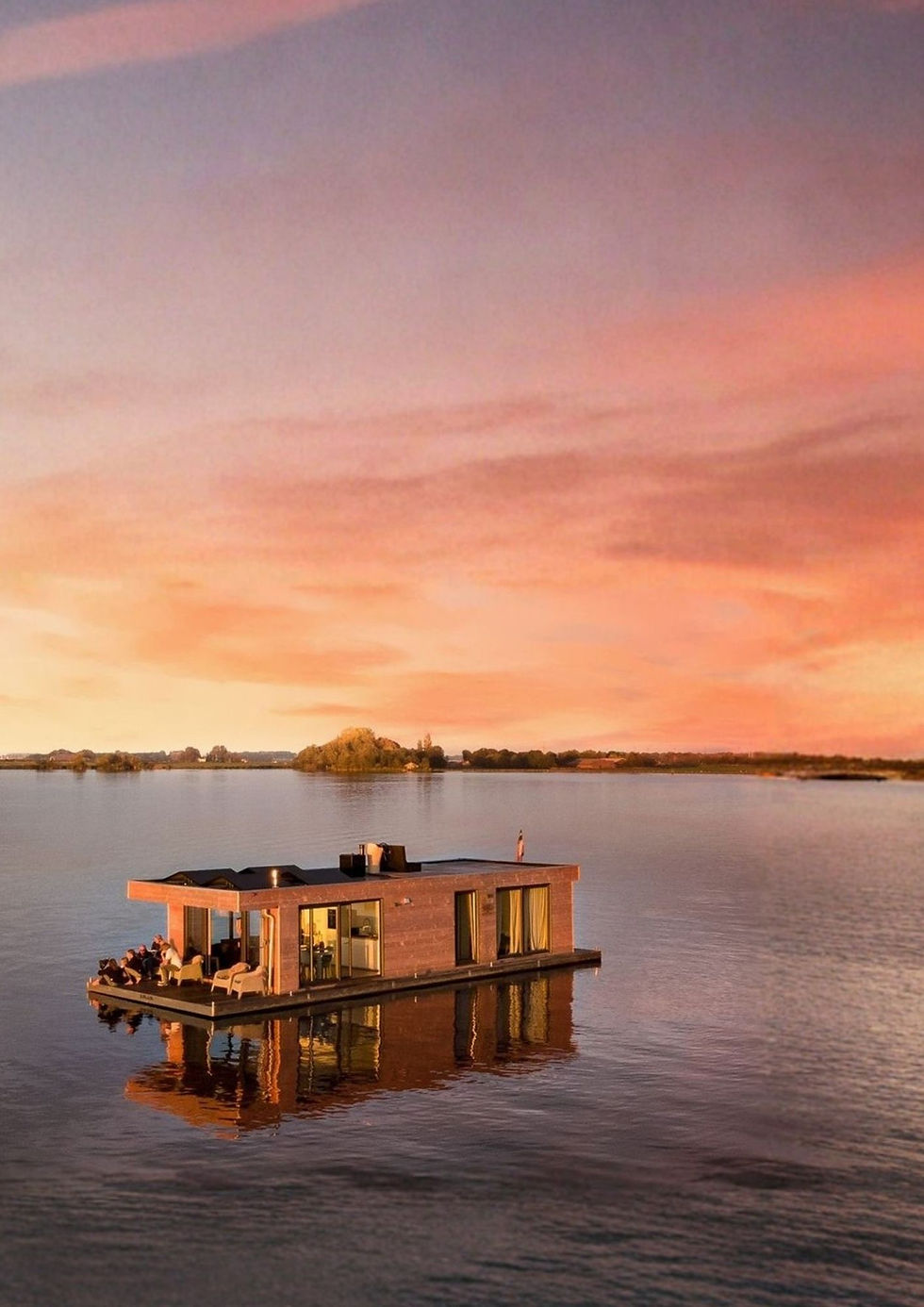 Houseboat Camargue – Séjour Insolite à Saint-Gilles