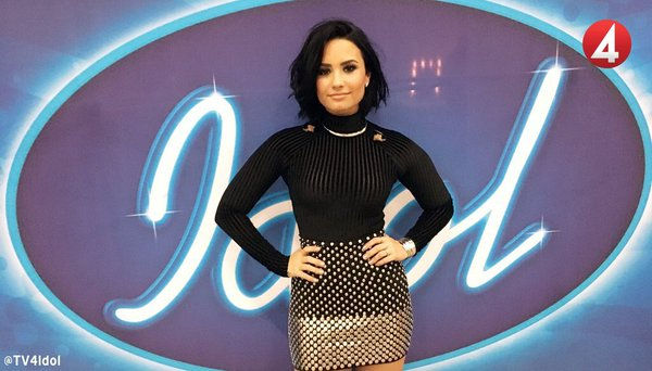 Demi Lovato no Idol Sverige na Suécia (06/11)