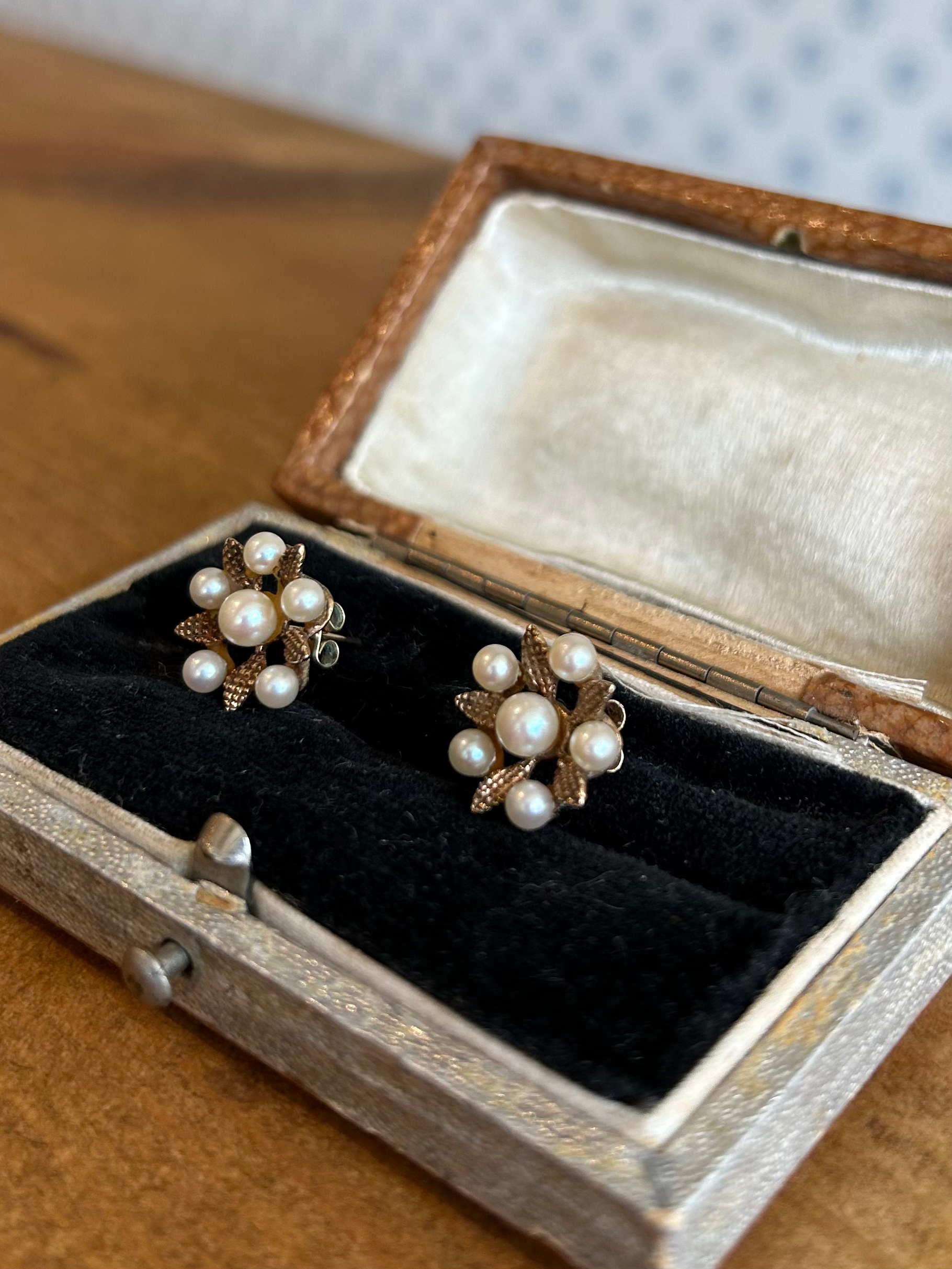 9ct Gold and Pearl Earrings