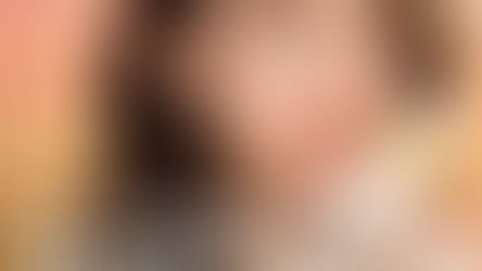 Confused between SPF 50 and SPF 80? Discover the real difference, dermatologist insights, and which sunscreen is best for daily use in India.