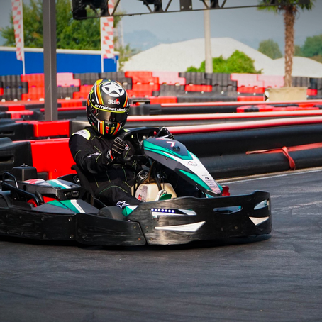 Come si partecipa a una corsa in kart a squadre?