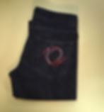 MIkactus propose un motif à réaliser sur une poche arrière de jean, ce motif est facile à broder et permet de se distinguer.