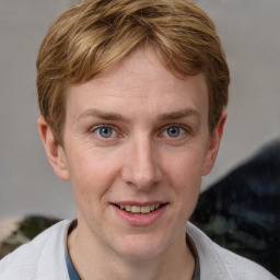 people review strata sport