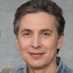 people review strata sport