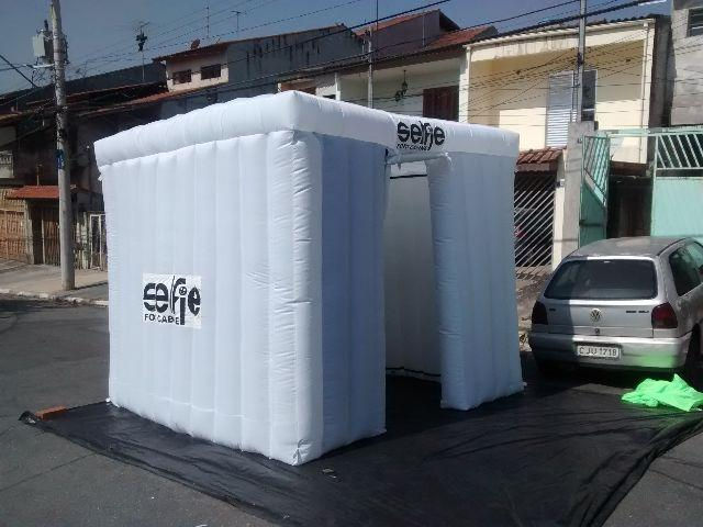 Miniatura: copy of CABINE INFLÁVEL ILUMINADA 2 X 2 X 2,30