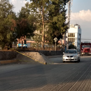 Obras inconclusas en Texcoco ponen en riesgo a cientos de conductores