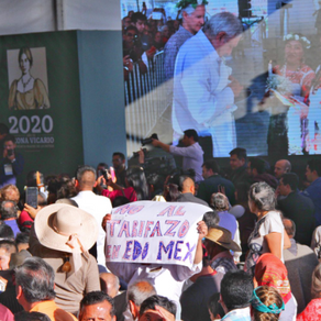 Abucheos y reclamos sobre “No al Tarifazo” para Del Mazo en visita a Texcoco