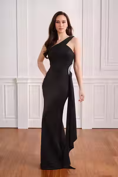 UM106-black-a.avif