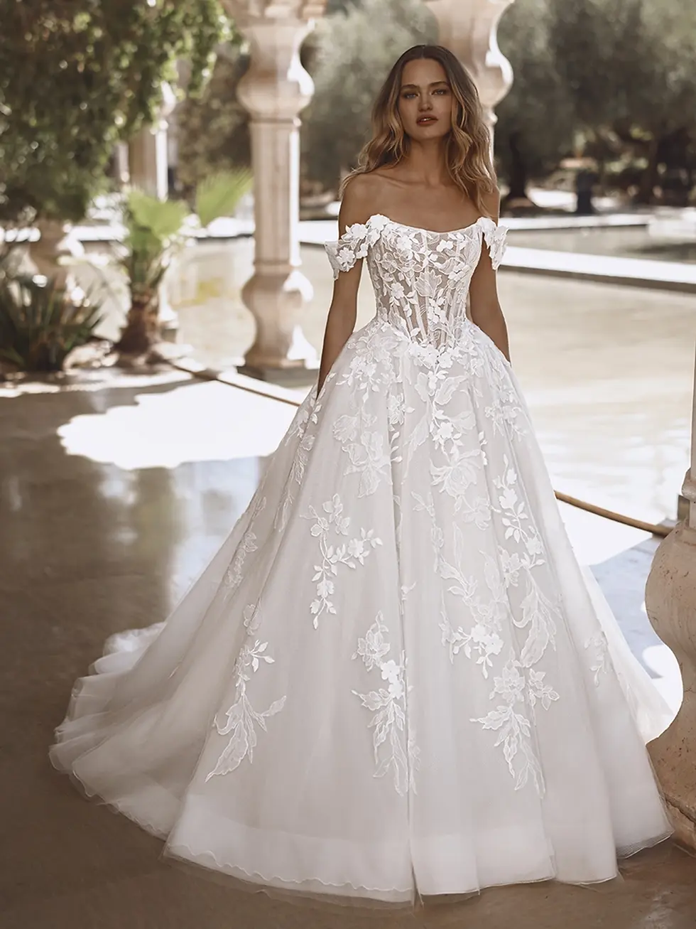 26_enzoani_pro_vogue_fro_web__28de80__077bd983eee6661da095e6b12bc67463d24dc3c0.webp