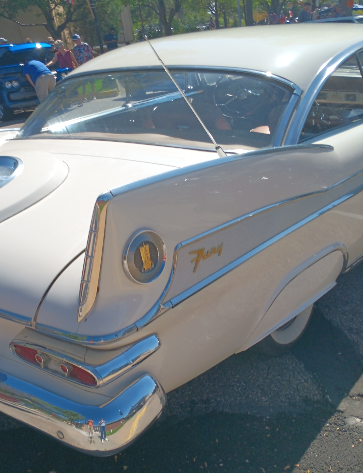 1959 Plymouth Fury 2-door hardtop at the 25th Annual Fall Harvest Car Show