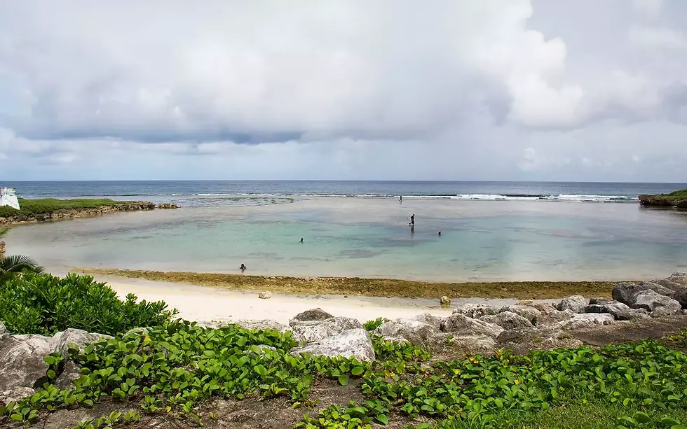 Talofofo Beach – Guam, Micronésia green sand