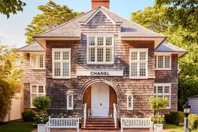 CHANEL DEBUTS A NEW EPHEMERAL BOUTIQUE IN EAST HAMPTON
