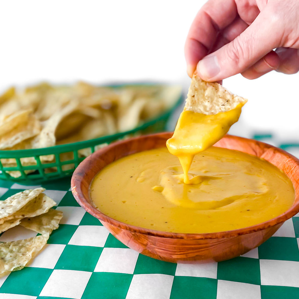 the Easiest Cheesiest Sauce (Vegan)