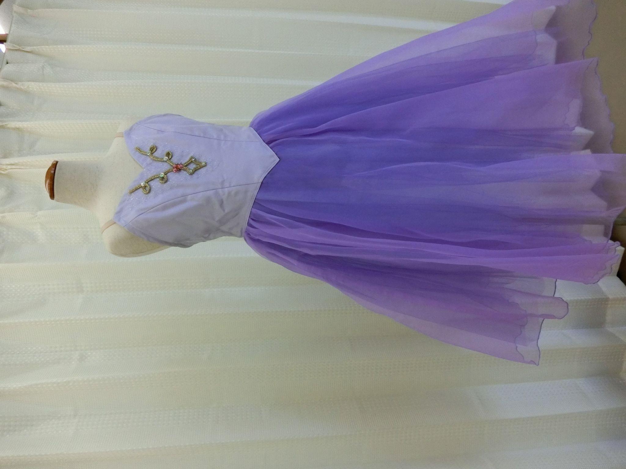 L-4 ¥4,000