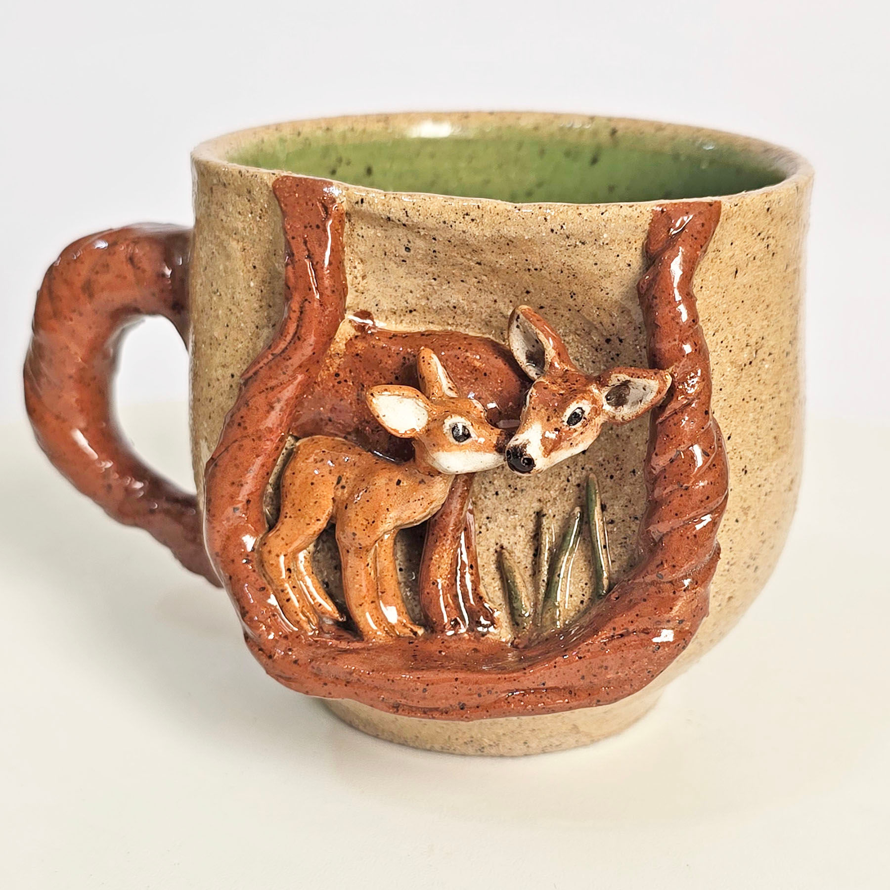 cheirinho mamãe cervo e filhote