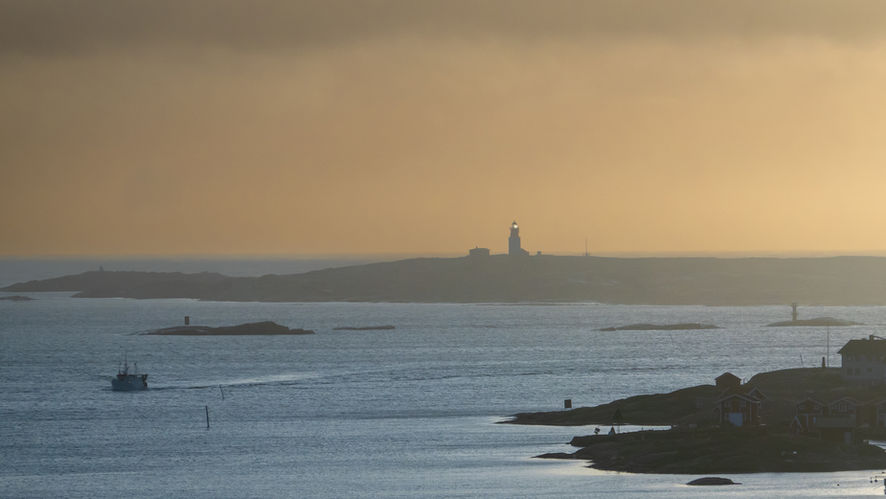 Hållö South from Smögen.