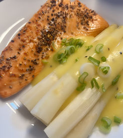 Nora Kitchen Fisch mit Spargel