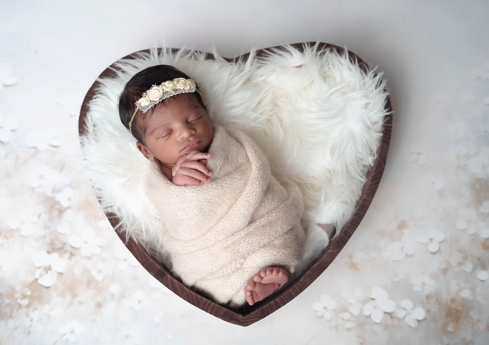 Timeless newborn photography avoiding trendy colors in Northern Virginia session