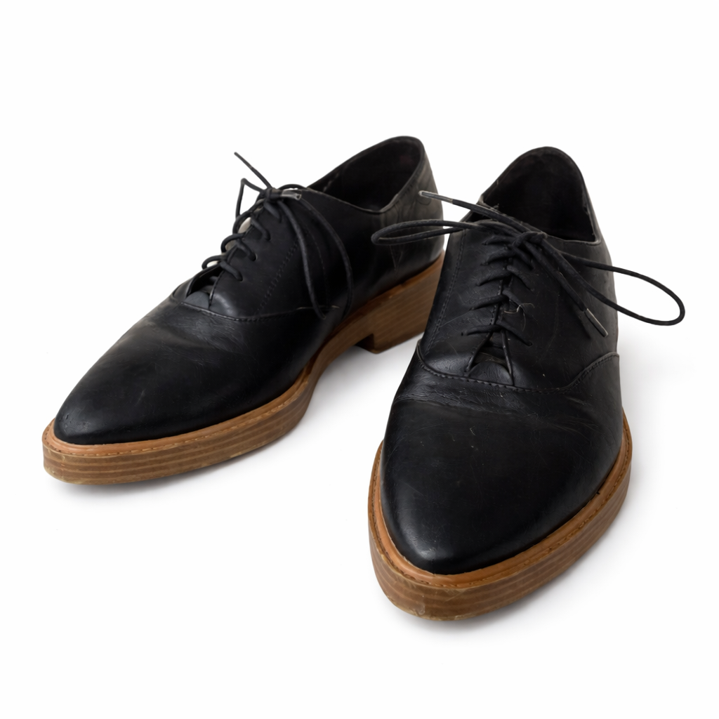 Vince Camuto Black Leather Point-Toe Brogues - Size 39