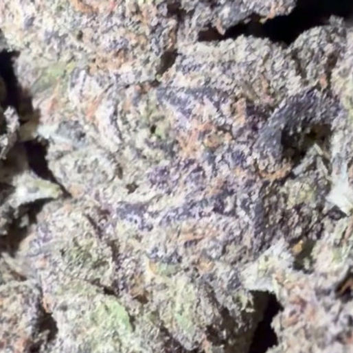 Strawberry Banana cannabis flower representing the appearance of Bubba Kush Strain Guide: Earthy Flavor x Relaxed Effects x Reliable Growth