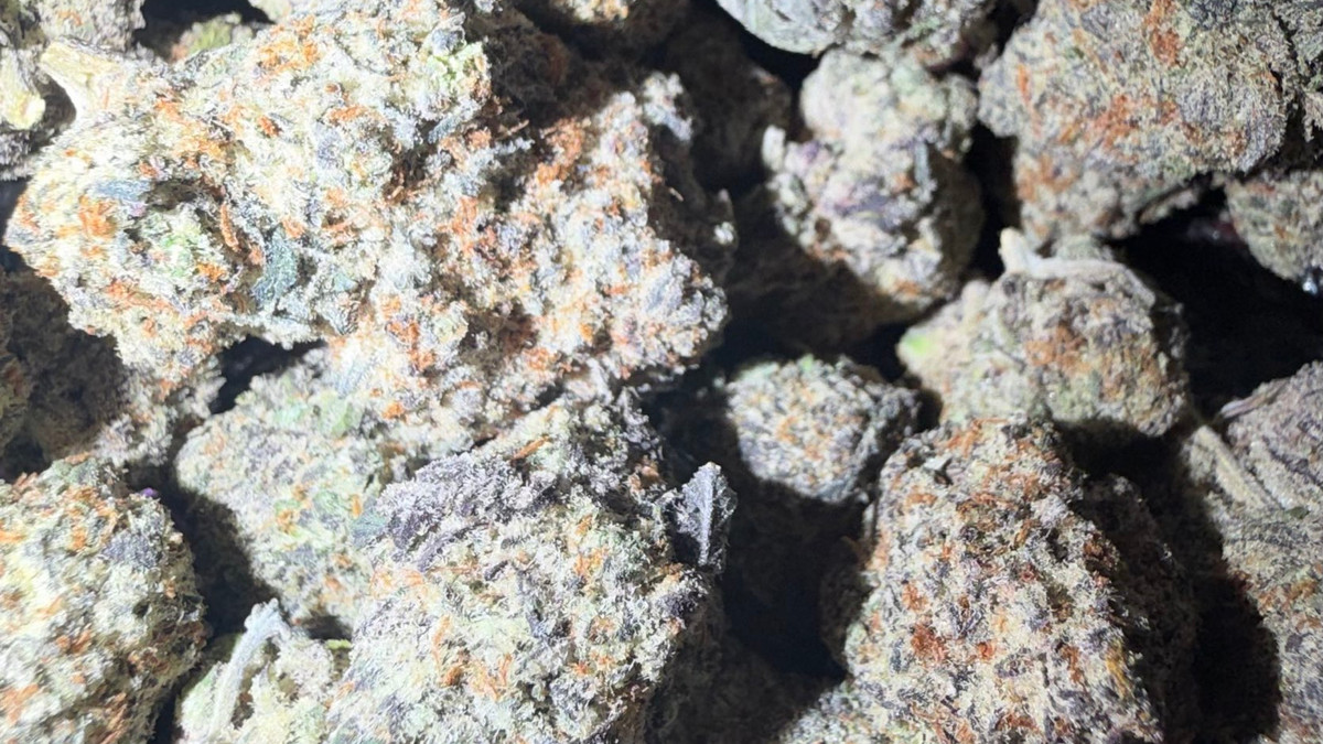 Headband flower from the Bud Lords menu