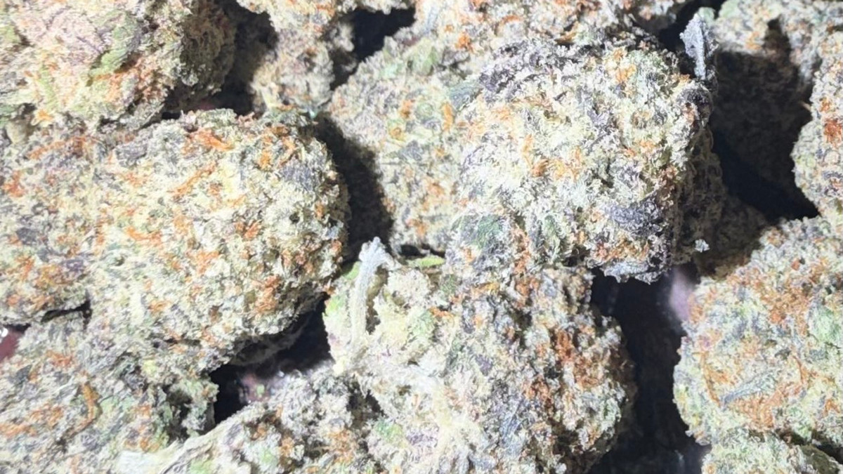 Headband flower from the Bud Lords menu