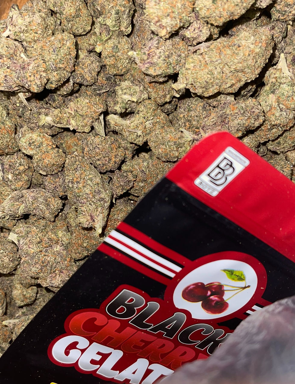 Miniatura: black cherry gelato weed strain pound bag